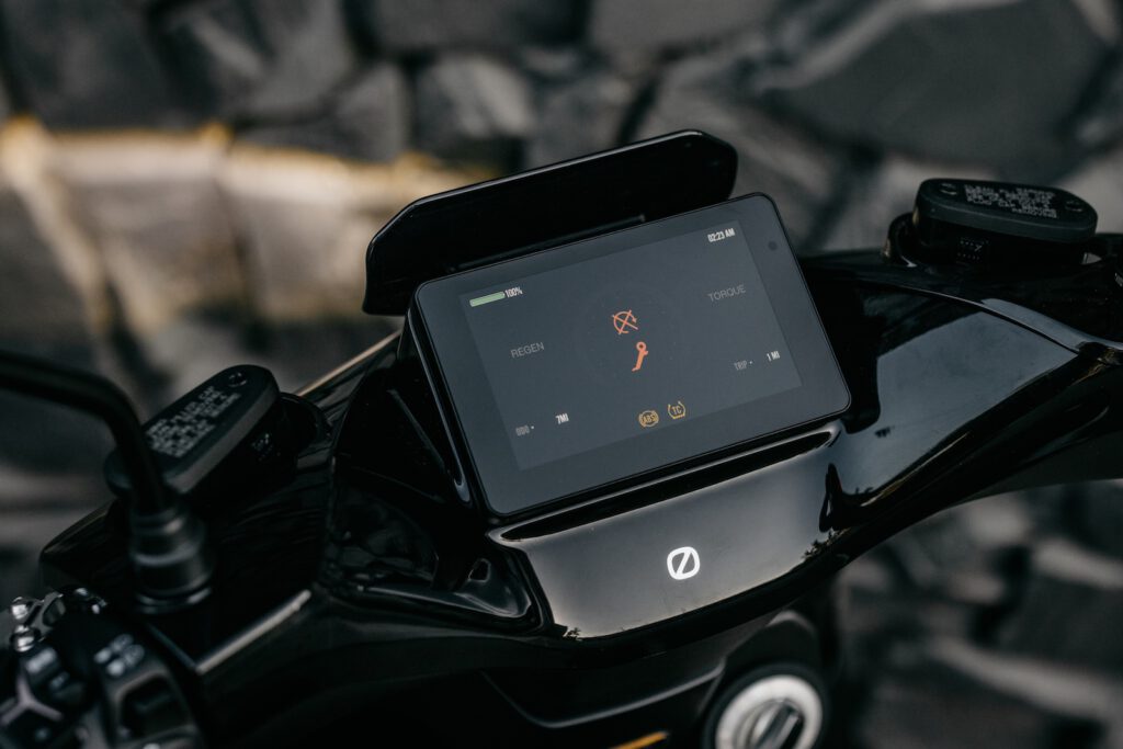 Cockpit der Zero LS1