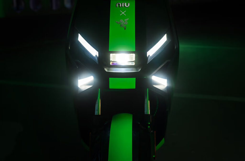 NIU FQiX Razor Edition